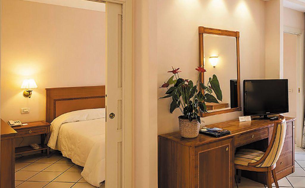 Hotel Continental Ischia Esterno foto