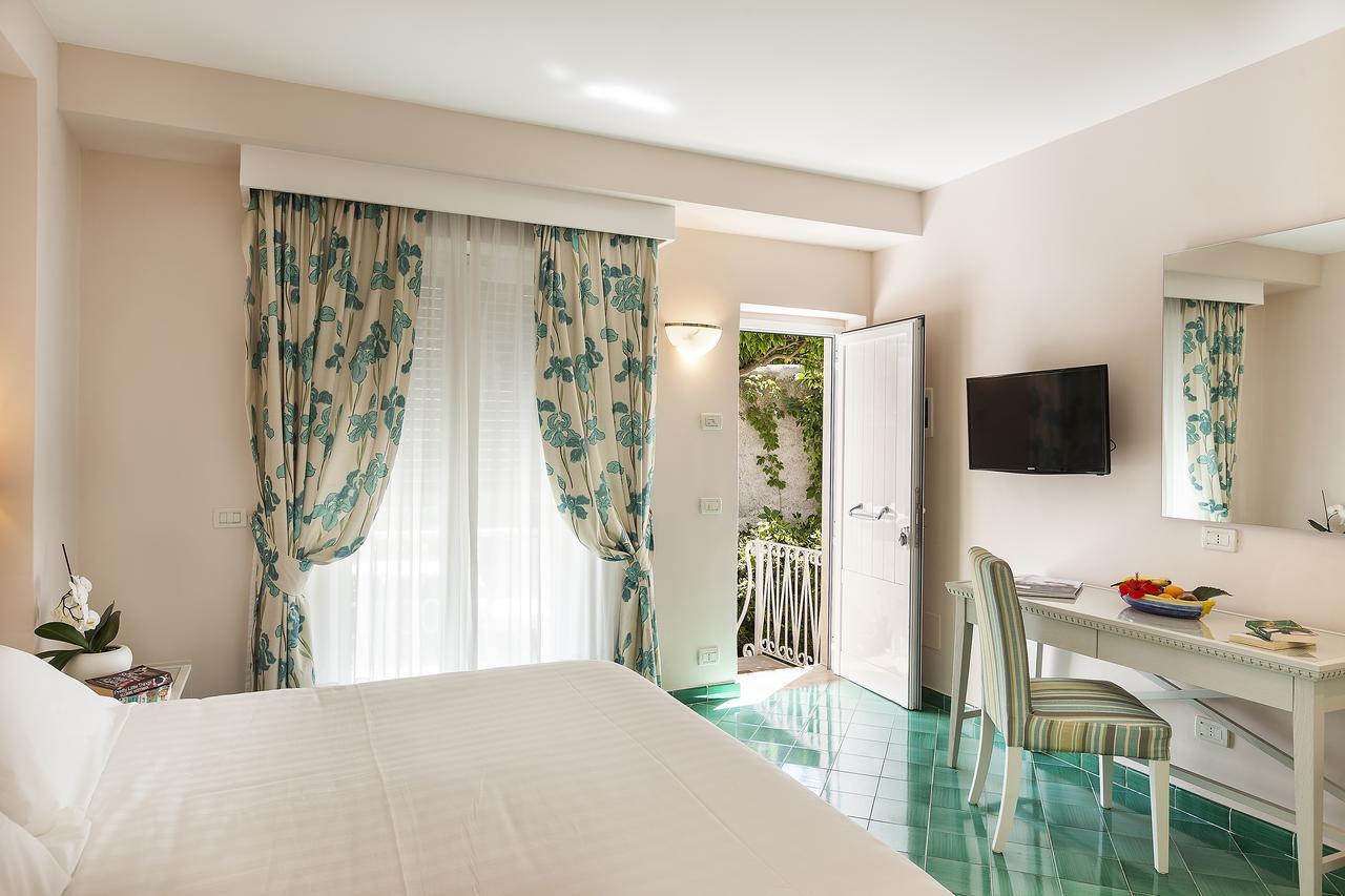 Hotel Continental Ischia Esterno foto