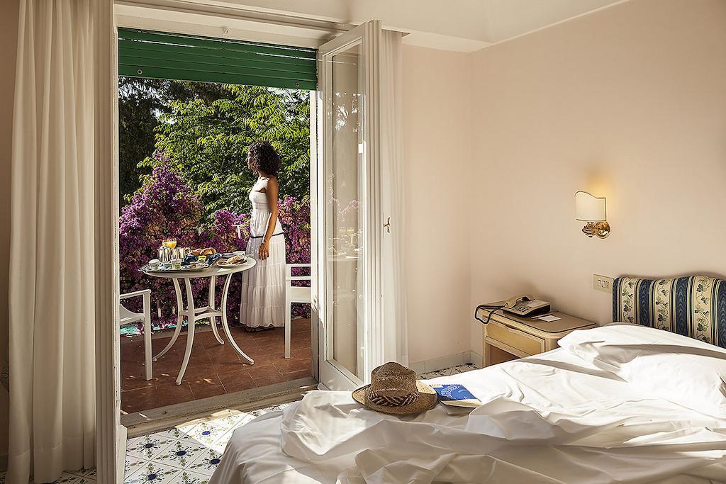 Hotel Continental Ischia Esterno foto